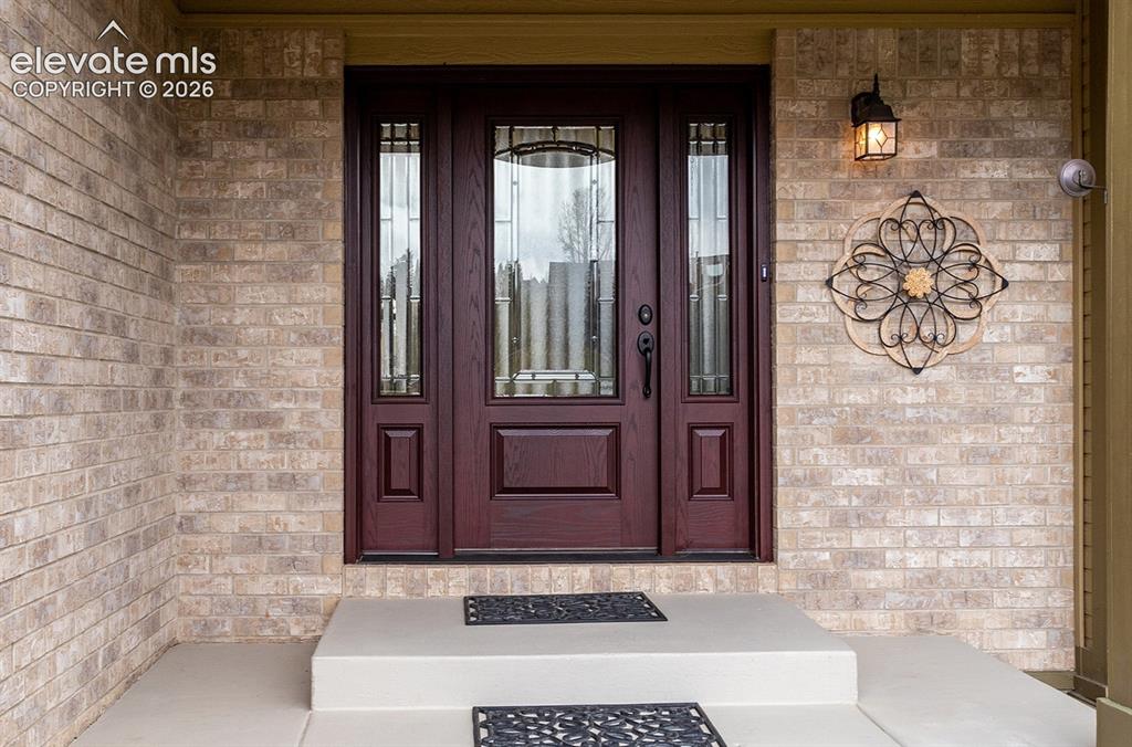 Image 2 of 50: Beautiful, Fiberglass Front Entry Door