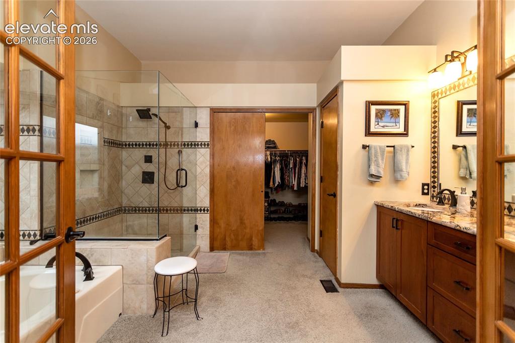 Image 20 of 50: Primary Bathroom Suite w/ Wonderful 5-Piece Bath