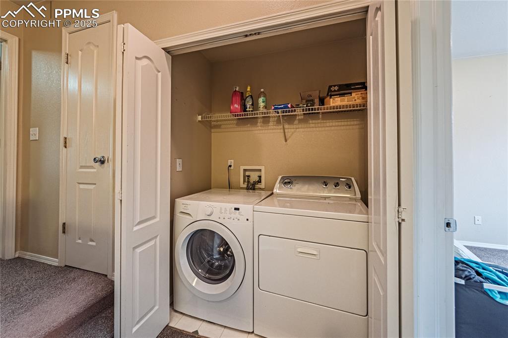 Image 36 of 40: Laundry