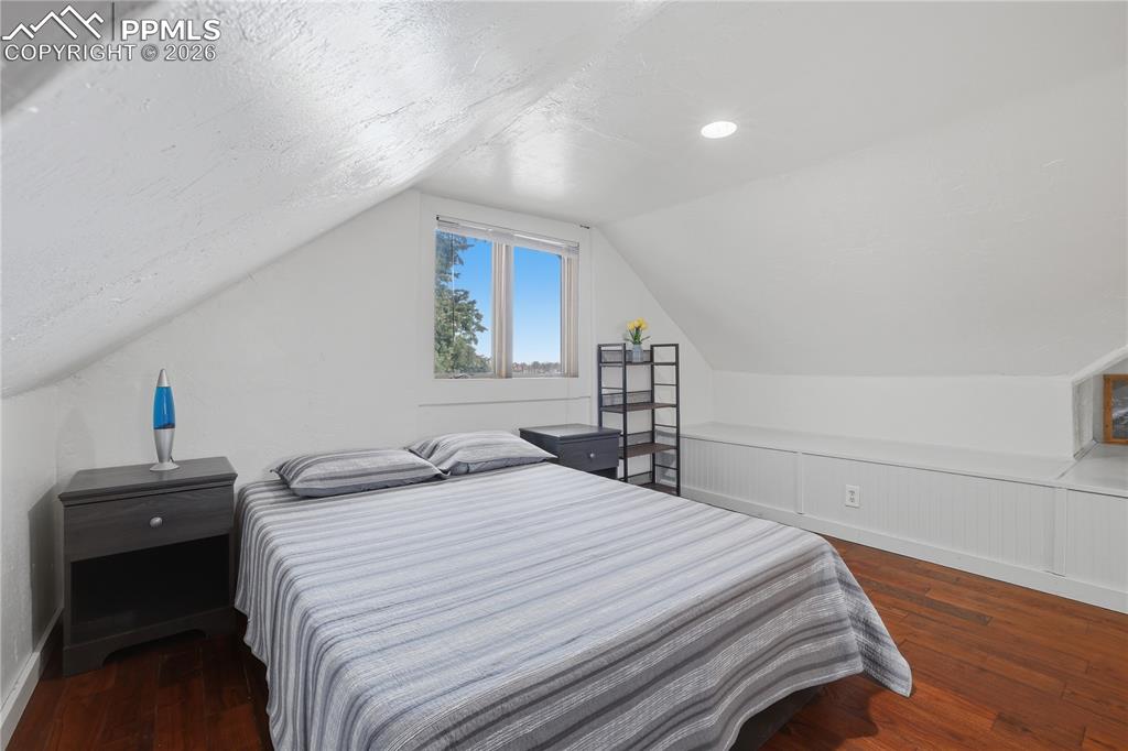 Image 24 of 36: No Description Available