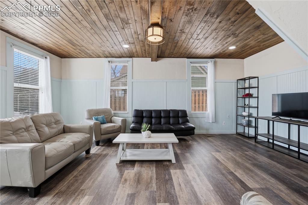 Image 5 of 36: No Description Available