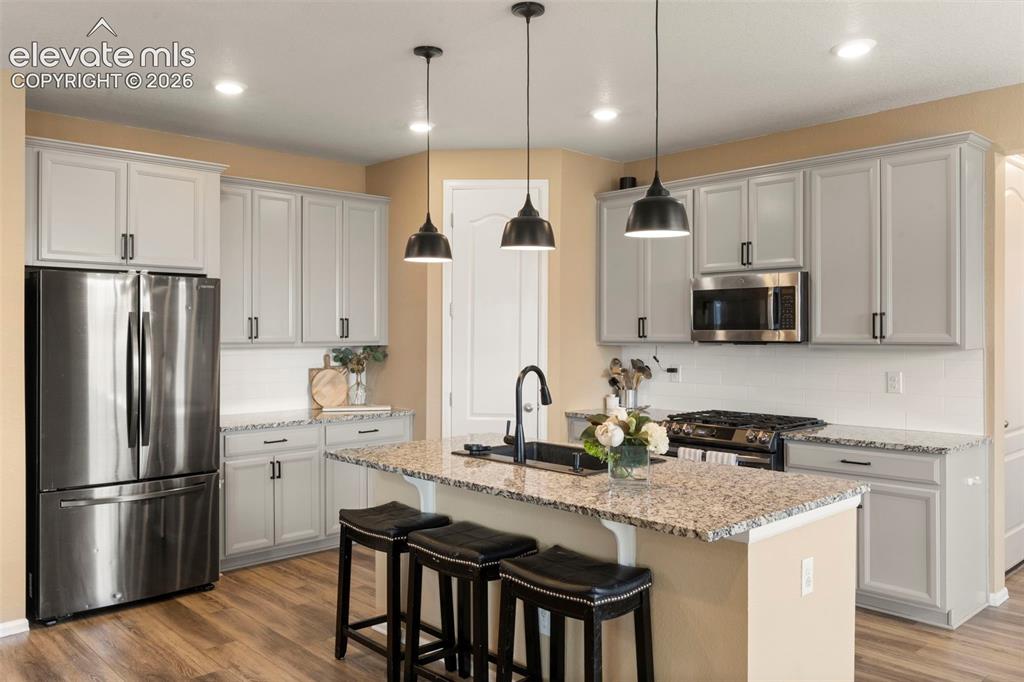 Image 11 of 29: Kitchen
