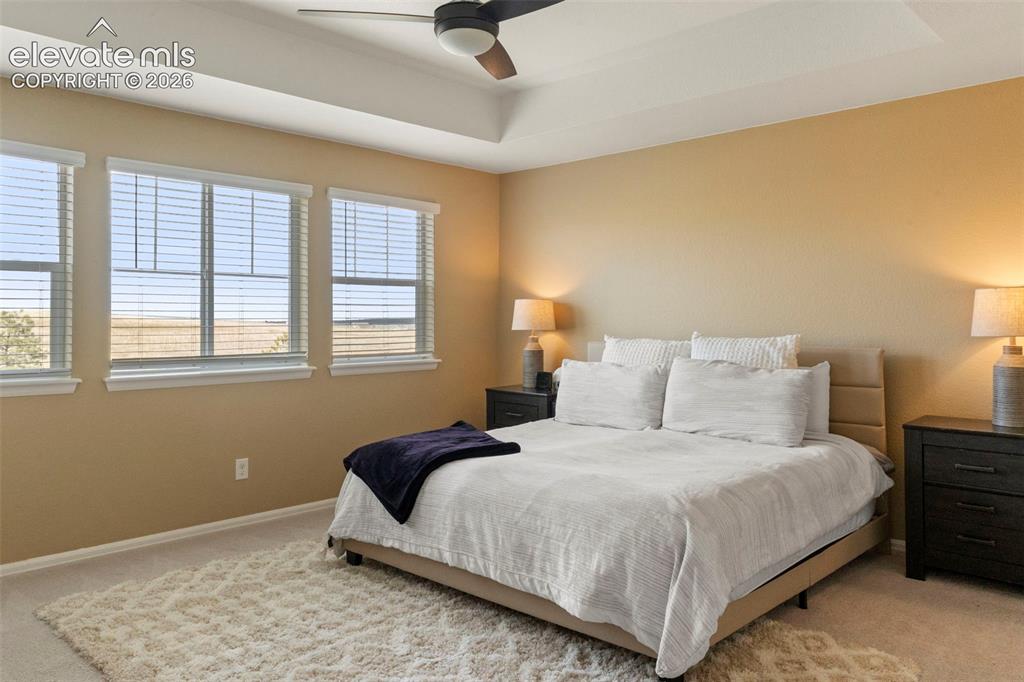 Image 19 of 29: Bedroom