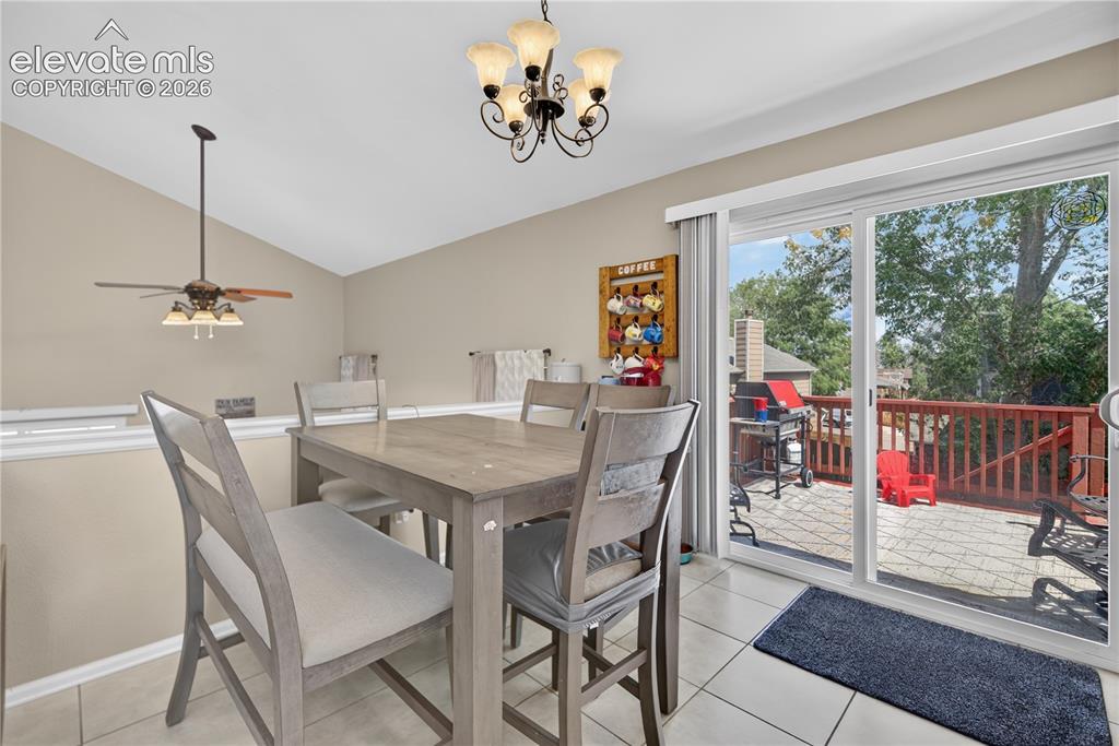 Image 9 of 22: Dining Area
