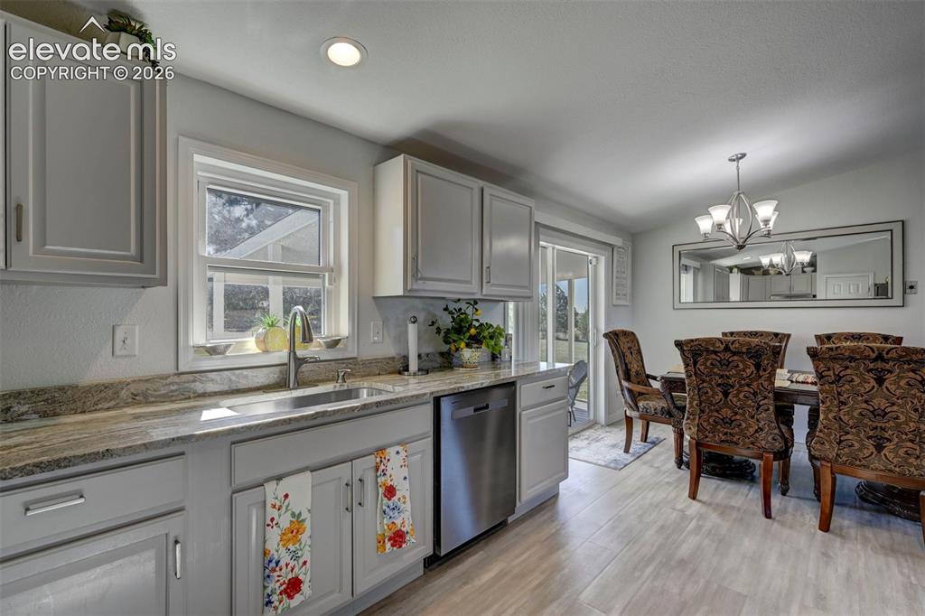 Image 13 of 49: Kitchen