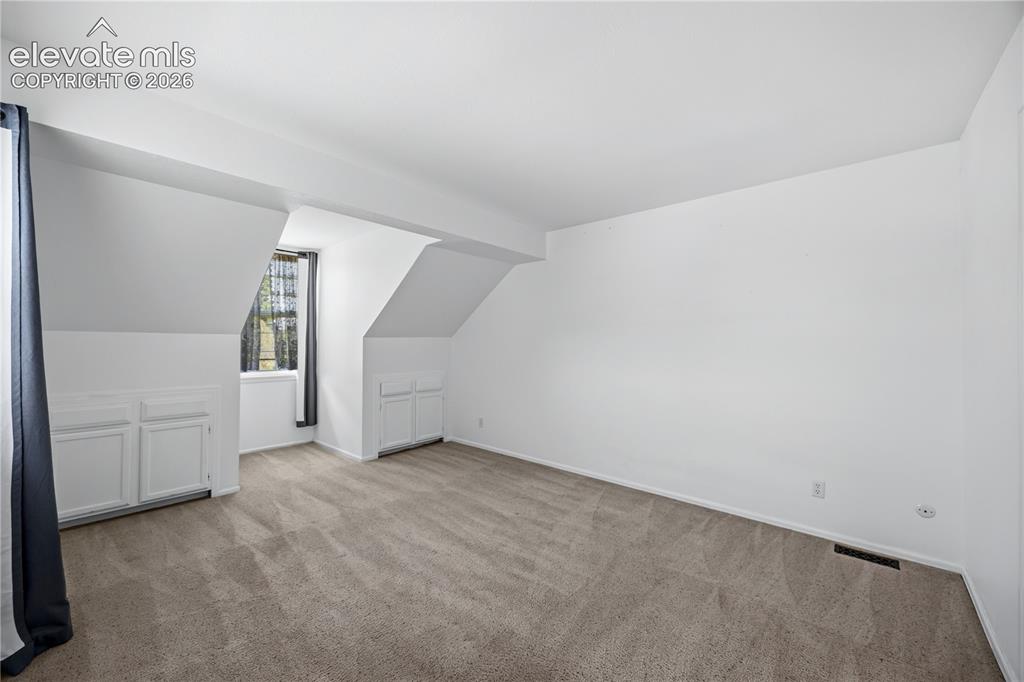 Image 12 of 23: Bonus Room