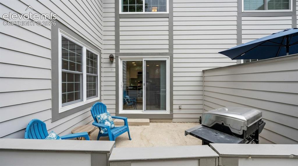 Image 22 of 23: Patio