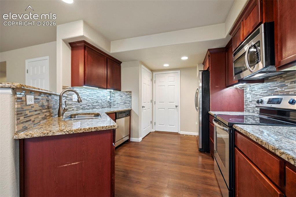 Image 11 of 39: Kitchen