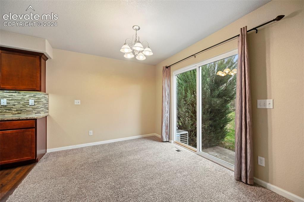 Image 9 of 39: Dining Area
