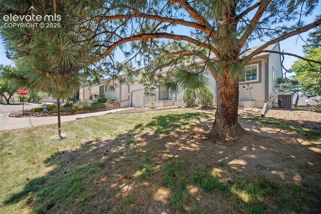 Image 3 of 48: Well kept Complex with Pool and Club house.
