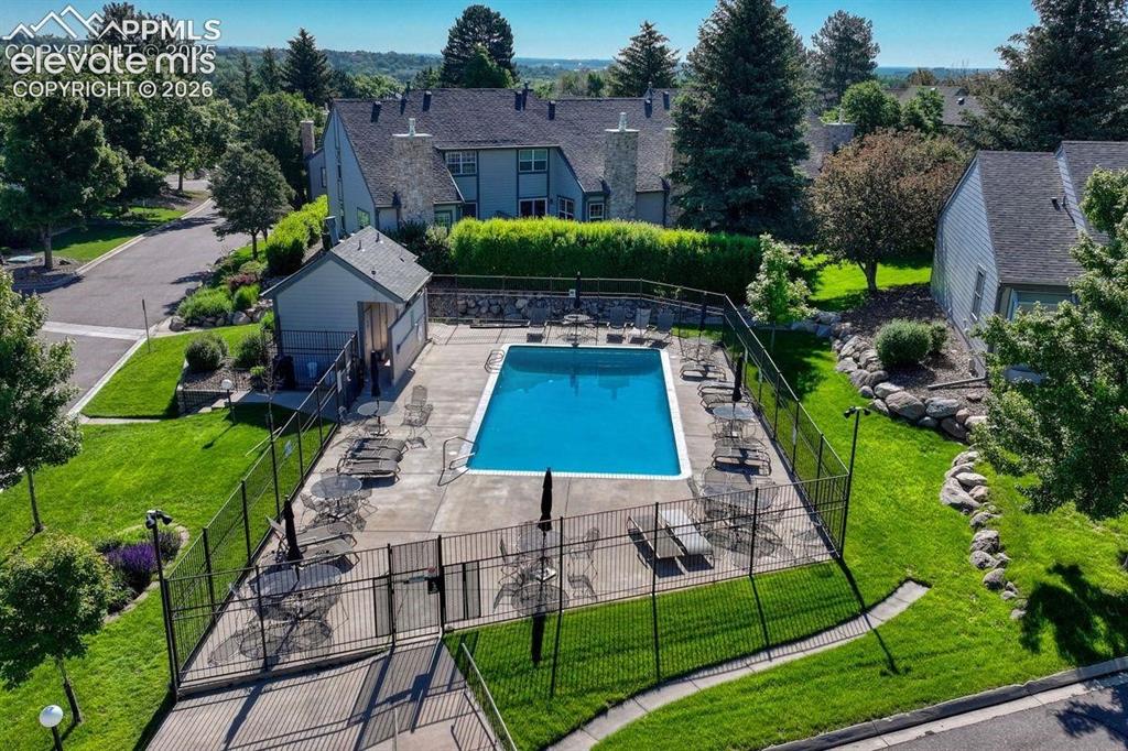 Image 4 of 48: Community Pool