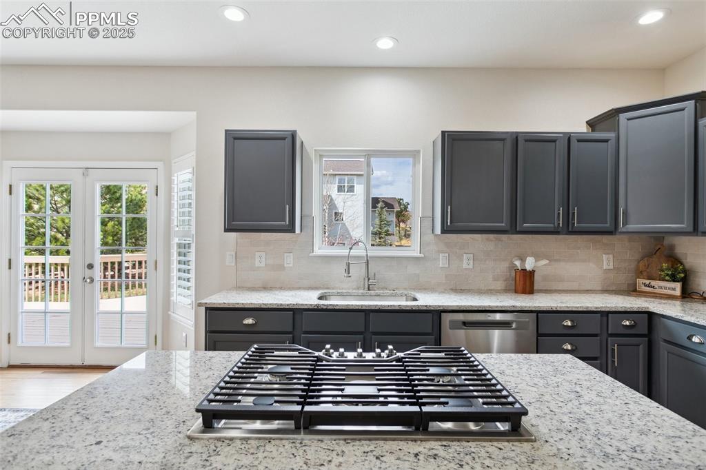 Image 11 of 44: Kitchen