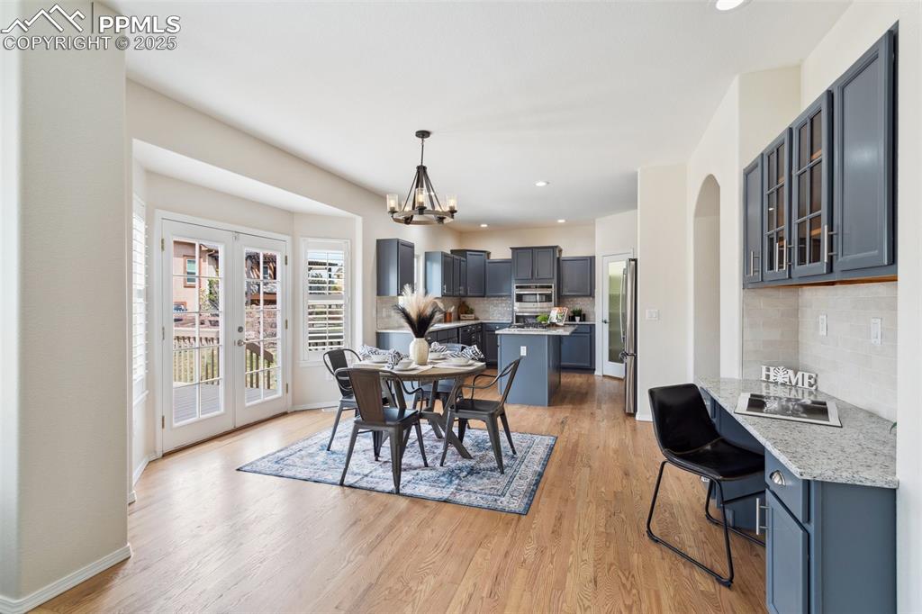 Image 6 of 44: Dining Area