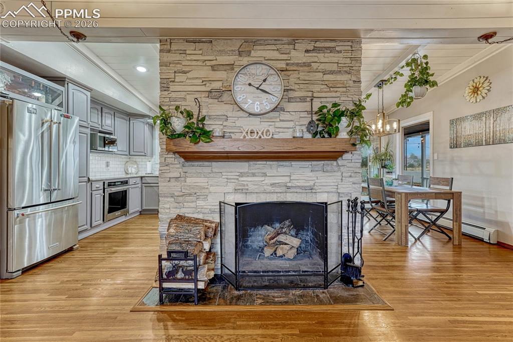 Image 6 of 49: Living Room