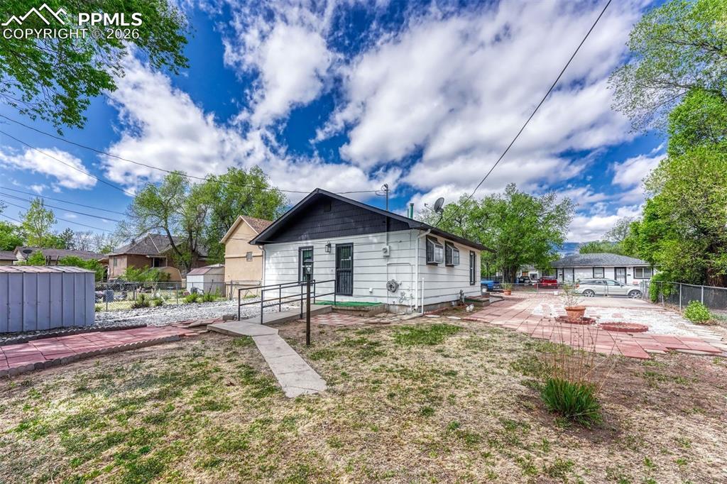 Image 19 of 20: Side of Structure