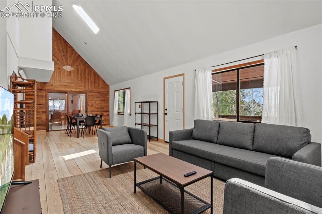 Image 12 of 50: Living Room