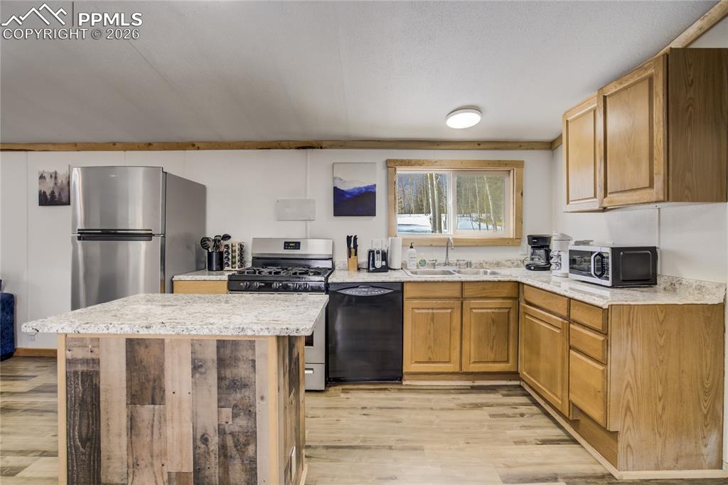 Image 41 of 44: 2nd Residence