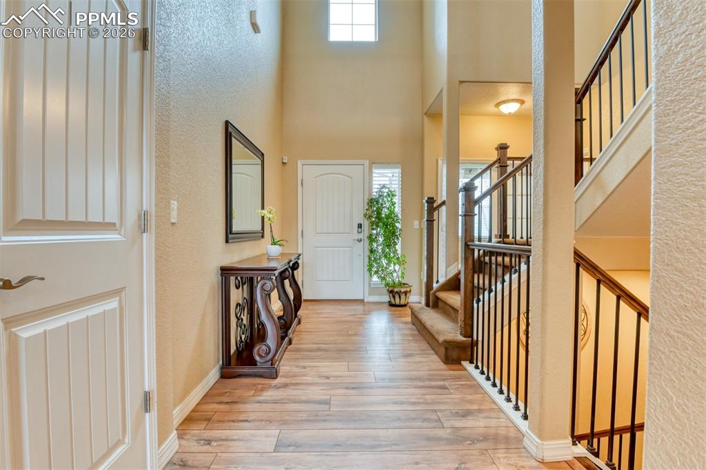 Image 20 of 50: Entry