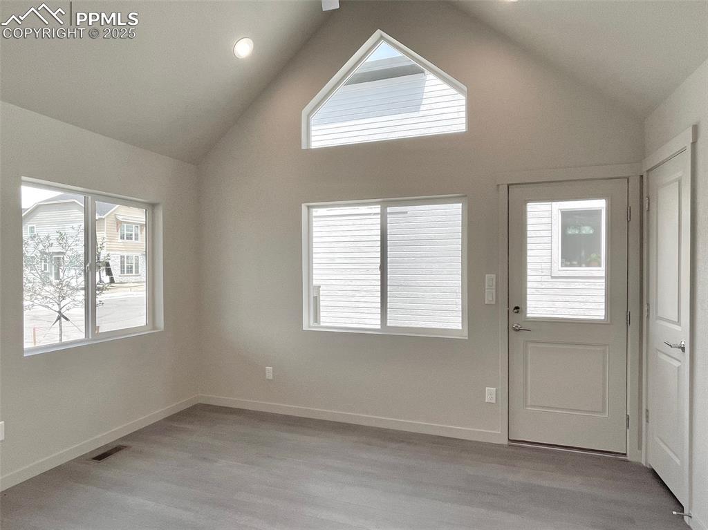 Image 11 of 20: Living Room