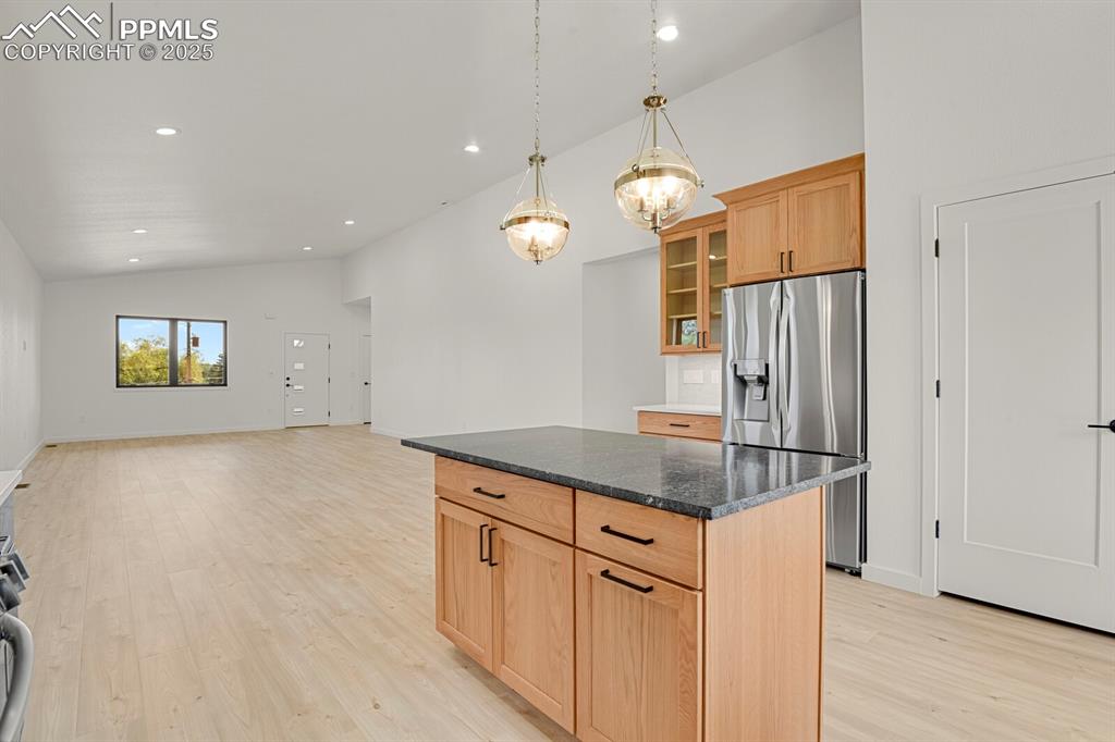 Image 28 of 49: Kitchen