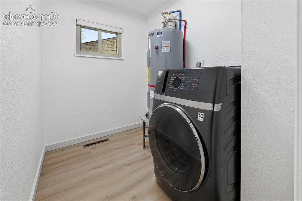 Image 11 of 23: Laundry
