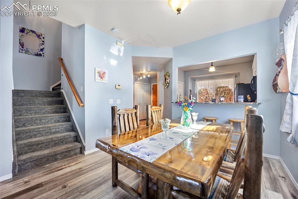 Image 12 of 49: Dining Area