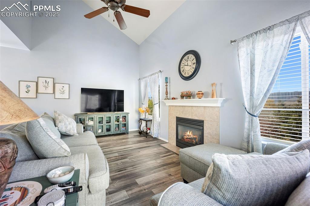 Image 8 of 49: Living Room