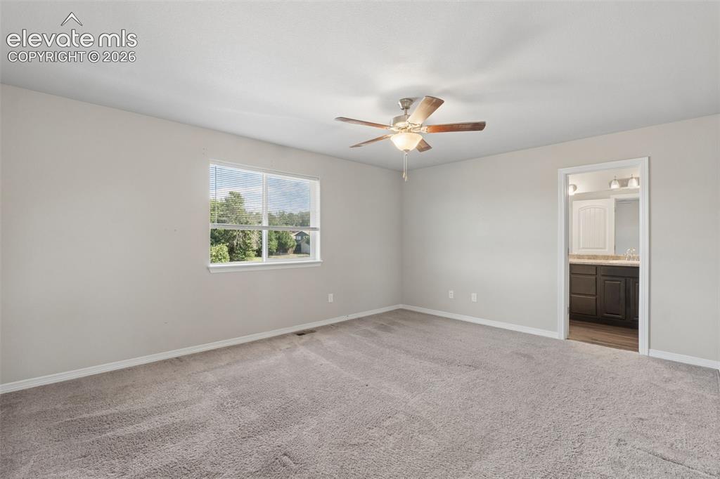 Image 8 of 16: Bedroom