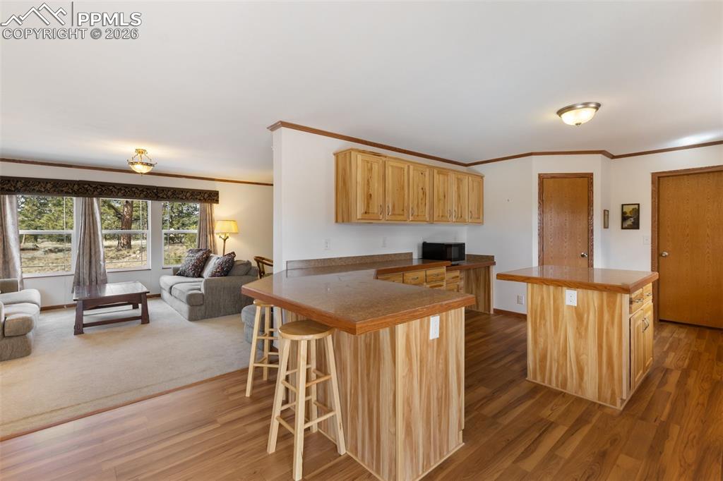 Image 12 of 49: Kitchen