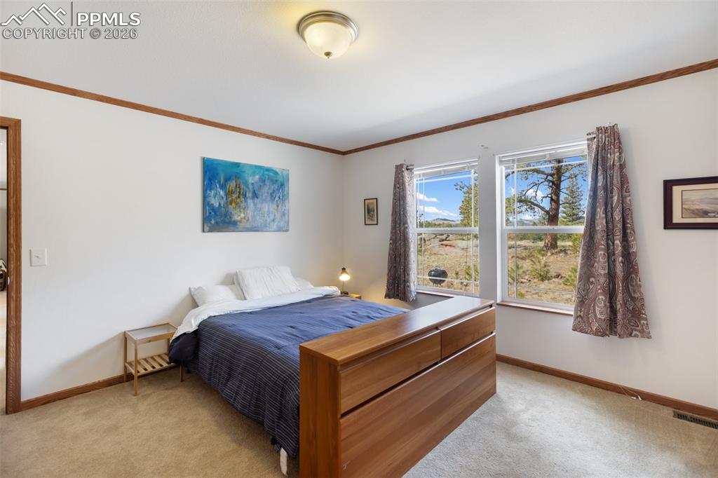 Image 19 of 49: Bedroom