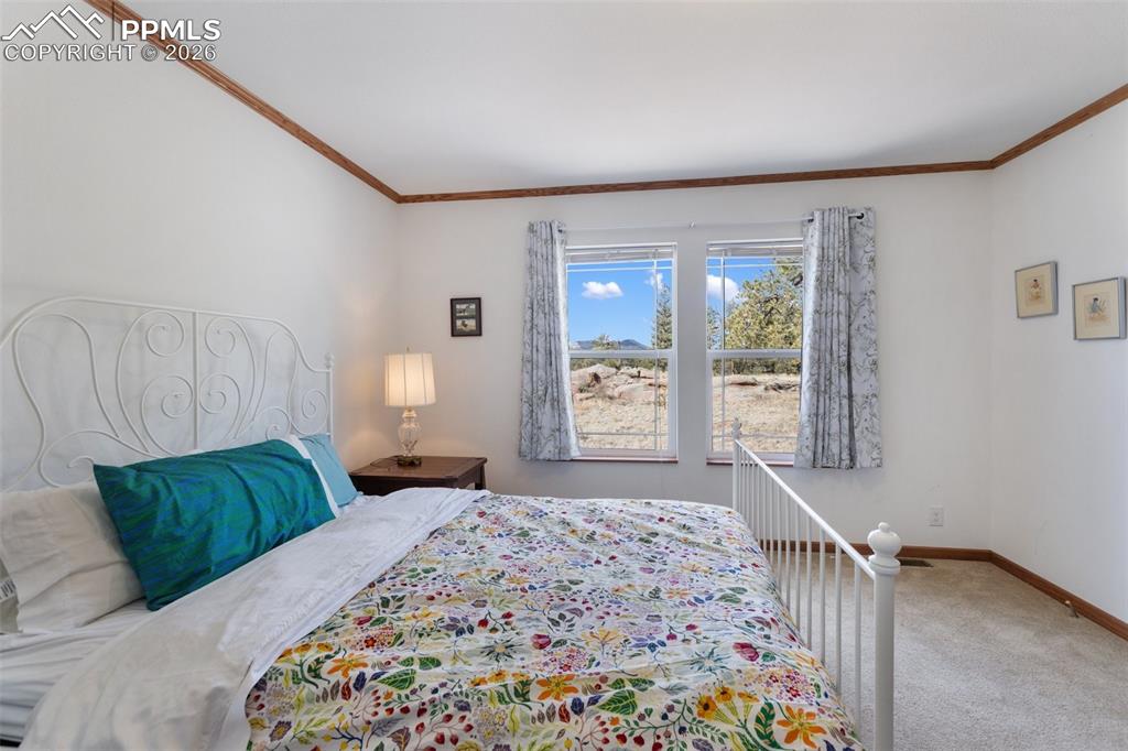 Image 31 of 49: Bedroom