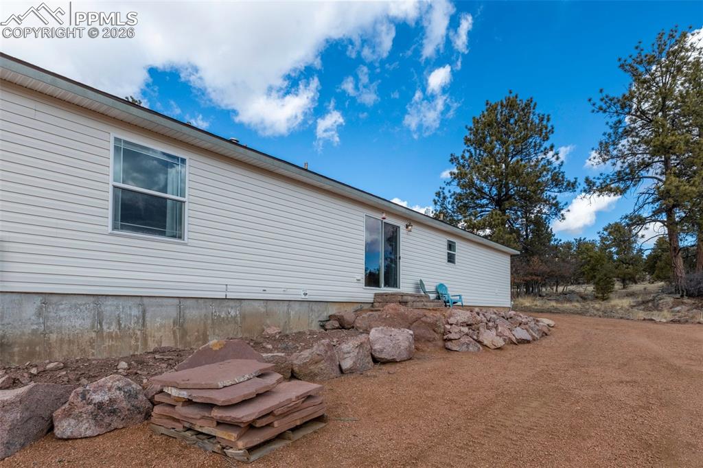 Image 33 of 49: Back of Structure