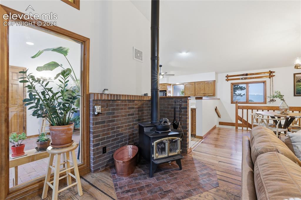 Image 11 of 50: Living Room