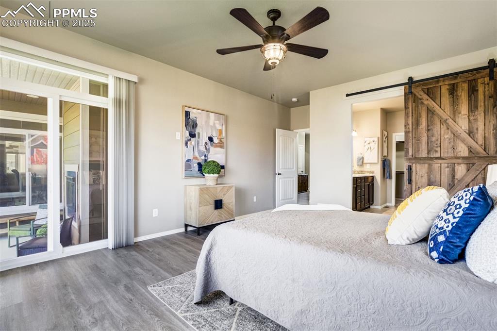 Image 19 of 41: Bedroom