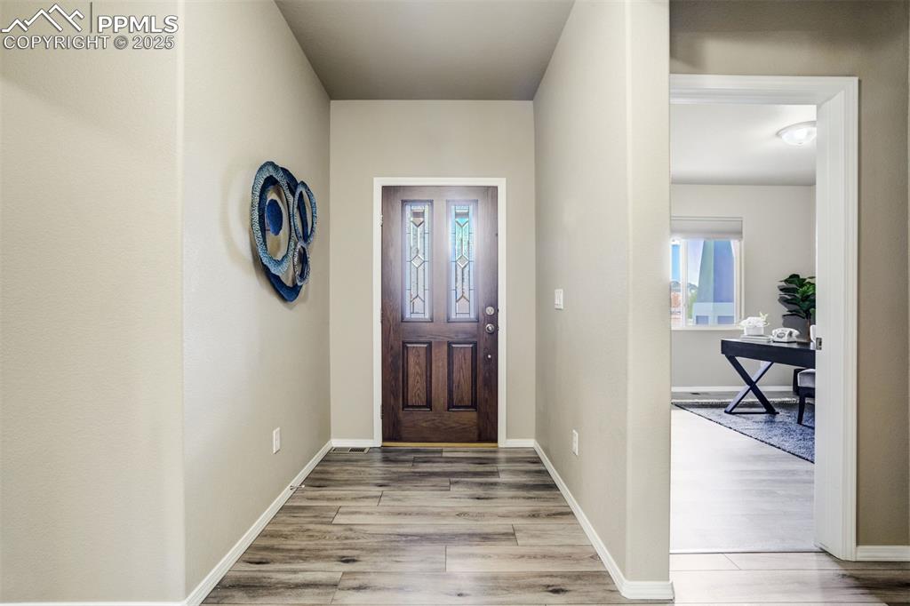 Image 22 of 41: Entry