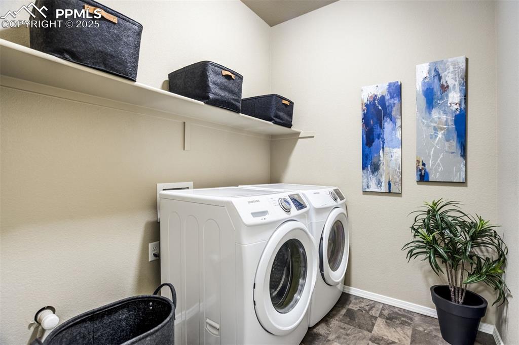 Image 26 of 41: Laundry