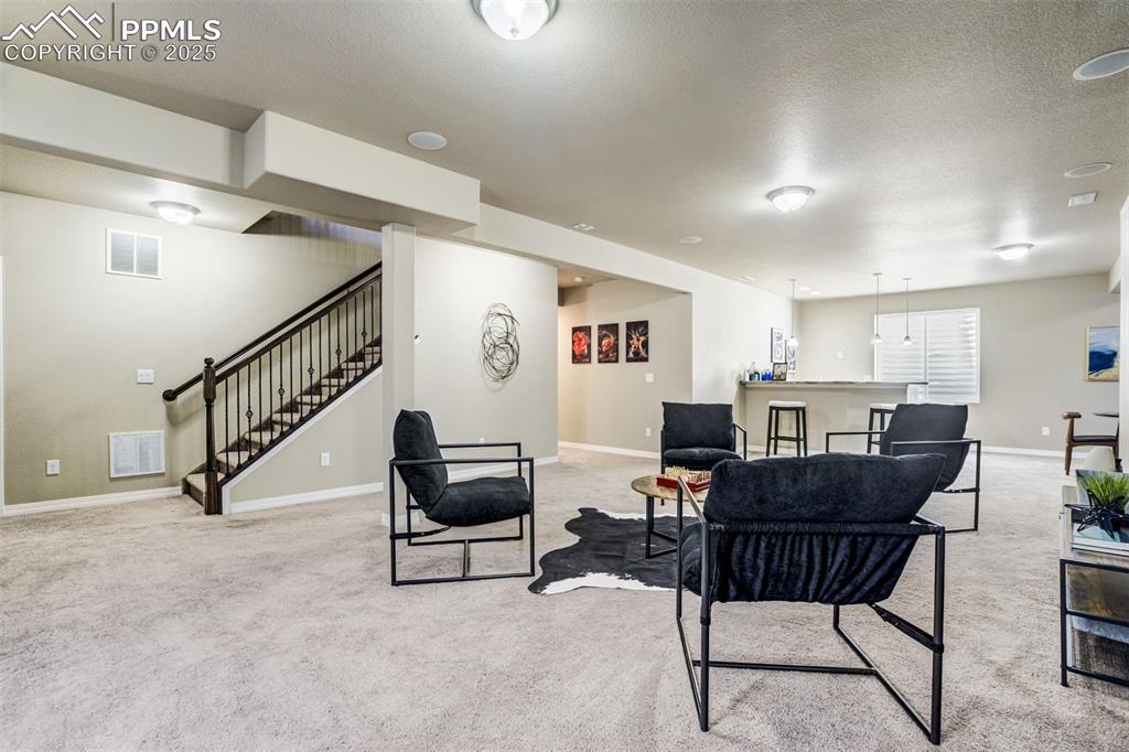 Image 29 of 41: Living Room