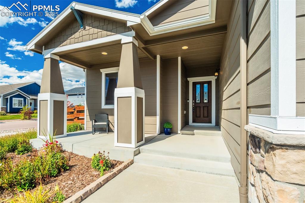 Image 3 of 41: Entry