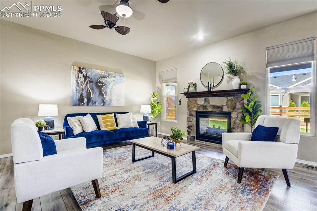 Image 5 of 41: Living Room