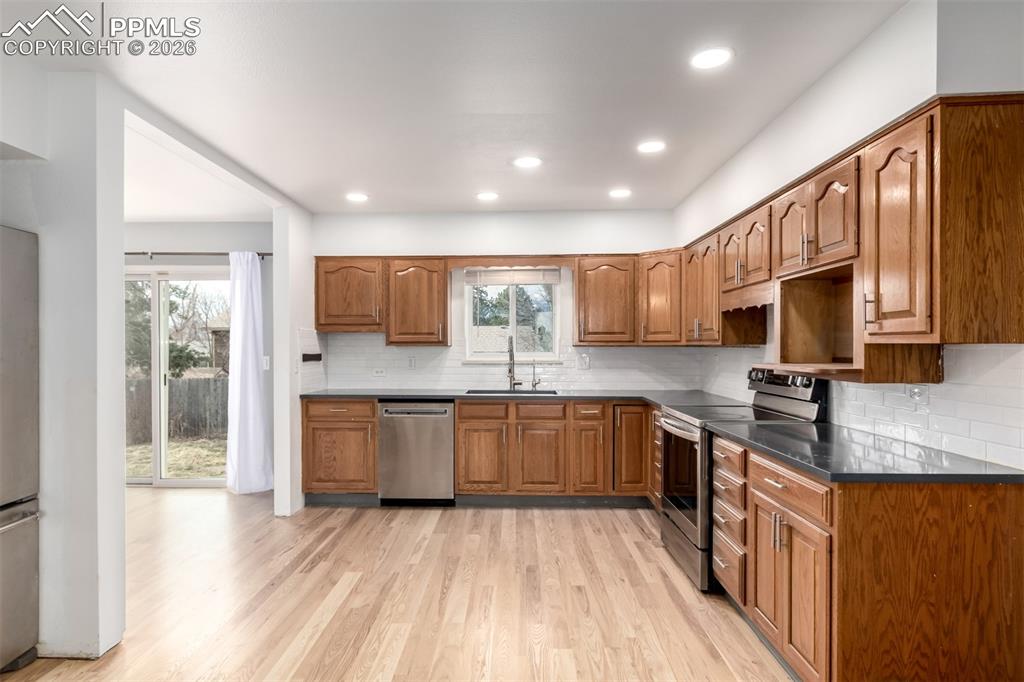 Image 12 of 38: Kitchen