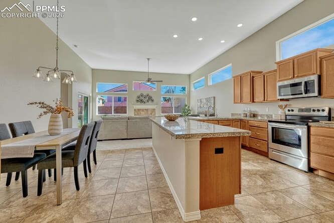 Image 3 of 41: Beautiful open floor plan with tons of natural light.