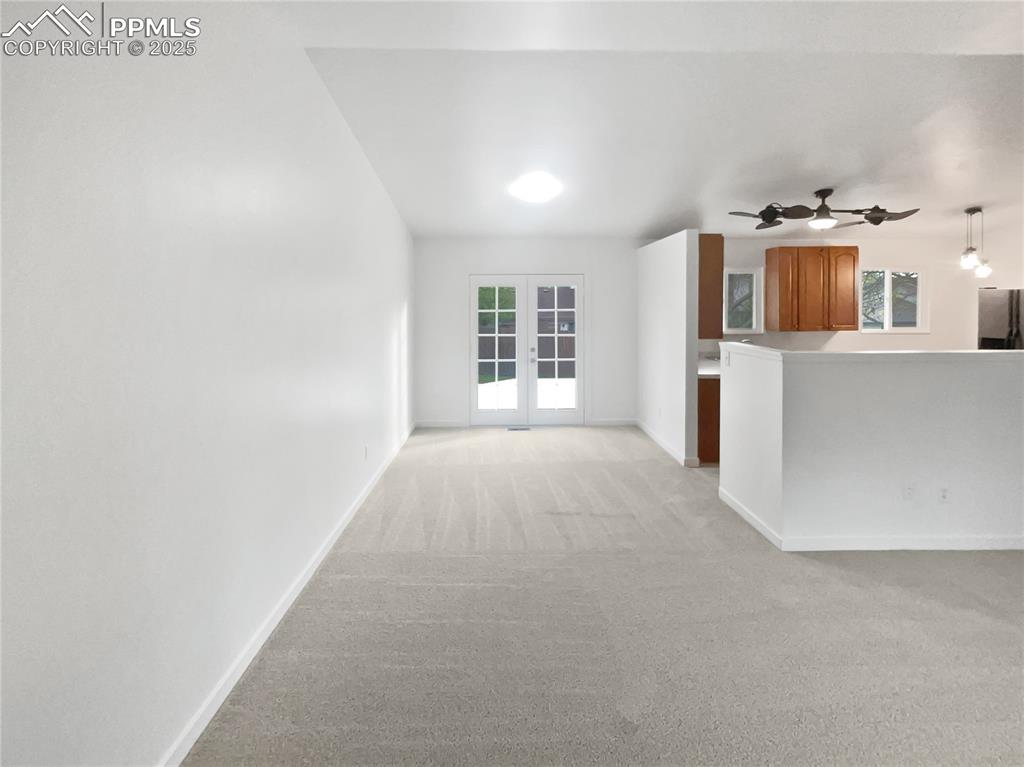 Image 10 of 22: Living Room