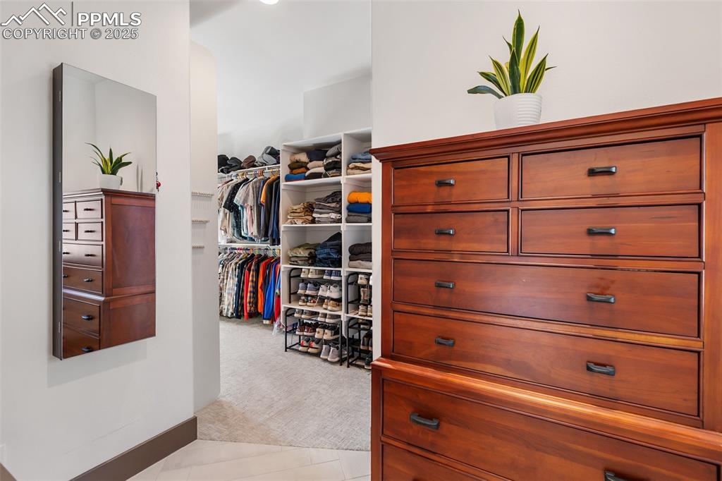 Image 20 of 48: Closet