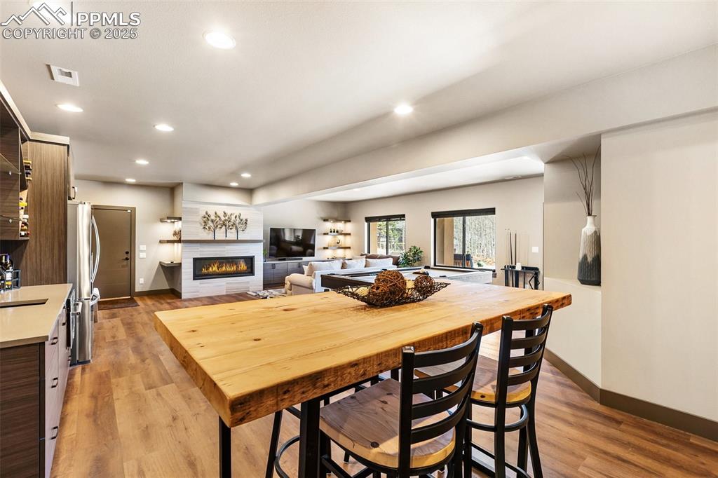 Image 26 of 48: Family Room