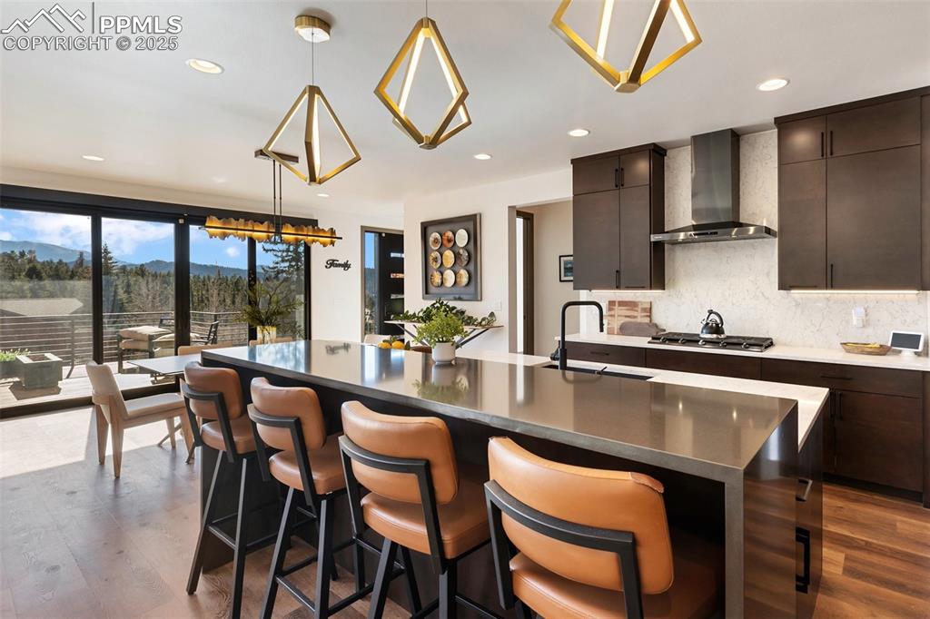 Image 42 of 48: Kitchen