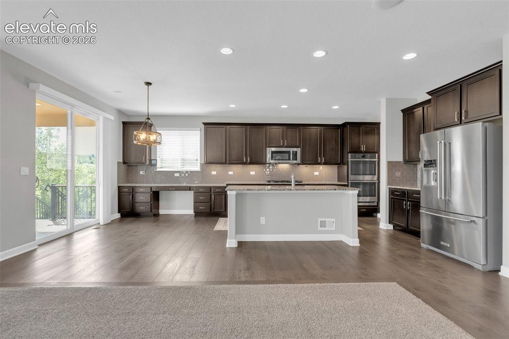 Image 12 of 49: Kitchen
