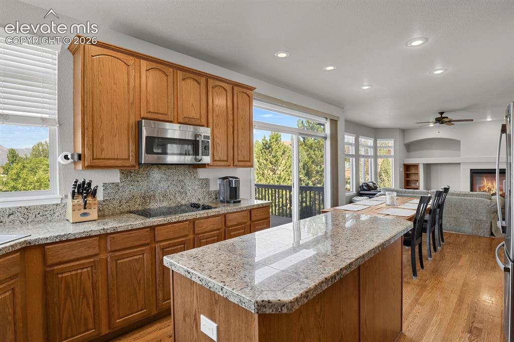 Image 2 of 47: Kitchen