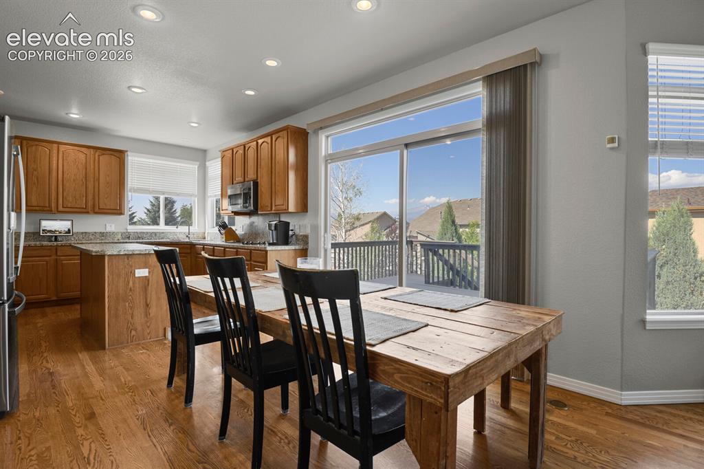 Image 6 of 47: Dining Area