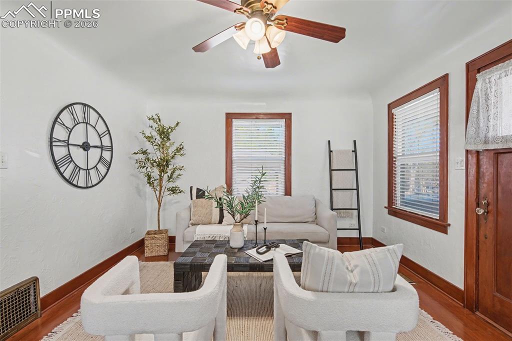 Image 13 of 40: Living Room