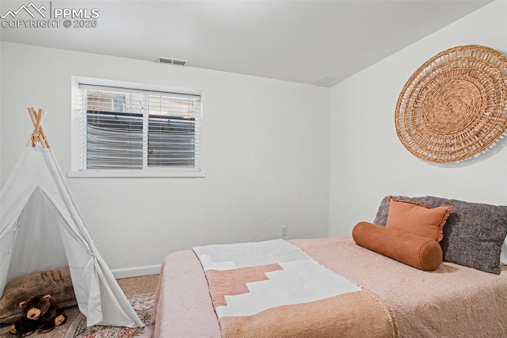 Image 30 of 40: Bedroom